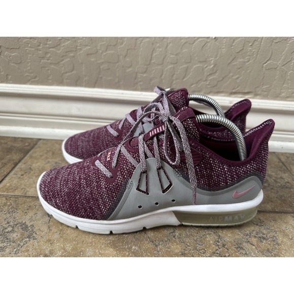 Nike Air Max Sequent 3 Women's Running Shoes Purple size 9.5 - Picture 2 of 7